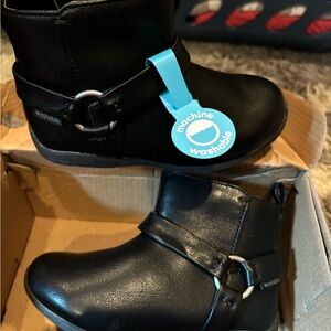 New with Tags - Stride Rite made2play black boots